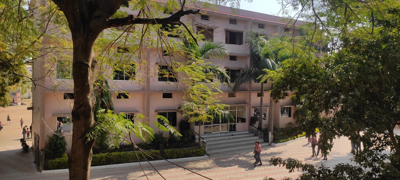 Avantika library and study spaces